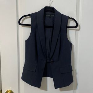 “Antonio Melani” sz 2 Business suit vest dark blue exclusive to “Dillard’s”